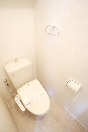 ヴィラ ペルジモーネの物件内観写真